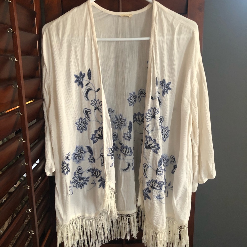 Hollister White Kimono with Blue Flowers & Fringe
